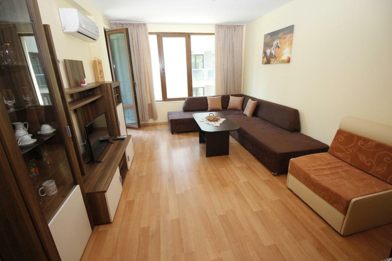 Apartment Rosi Pomorie Luaran gambar