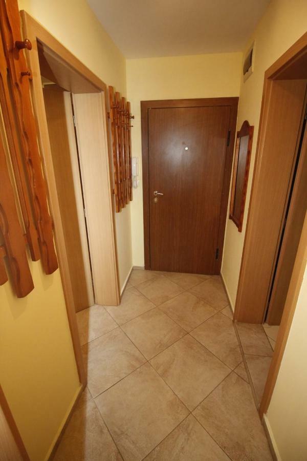 Apartment Rosi Pomorie Luaran gambar