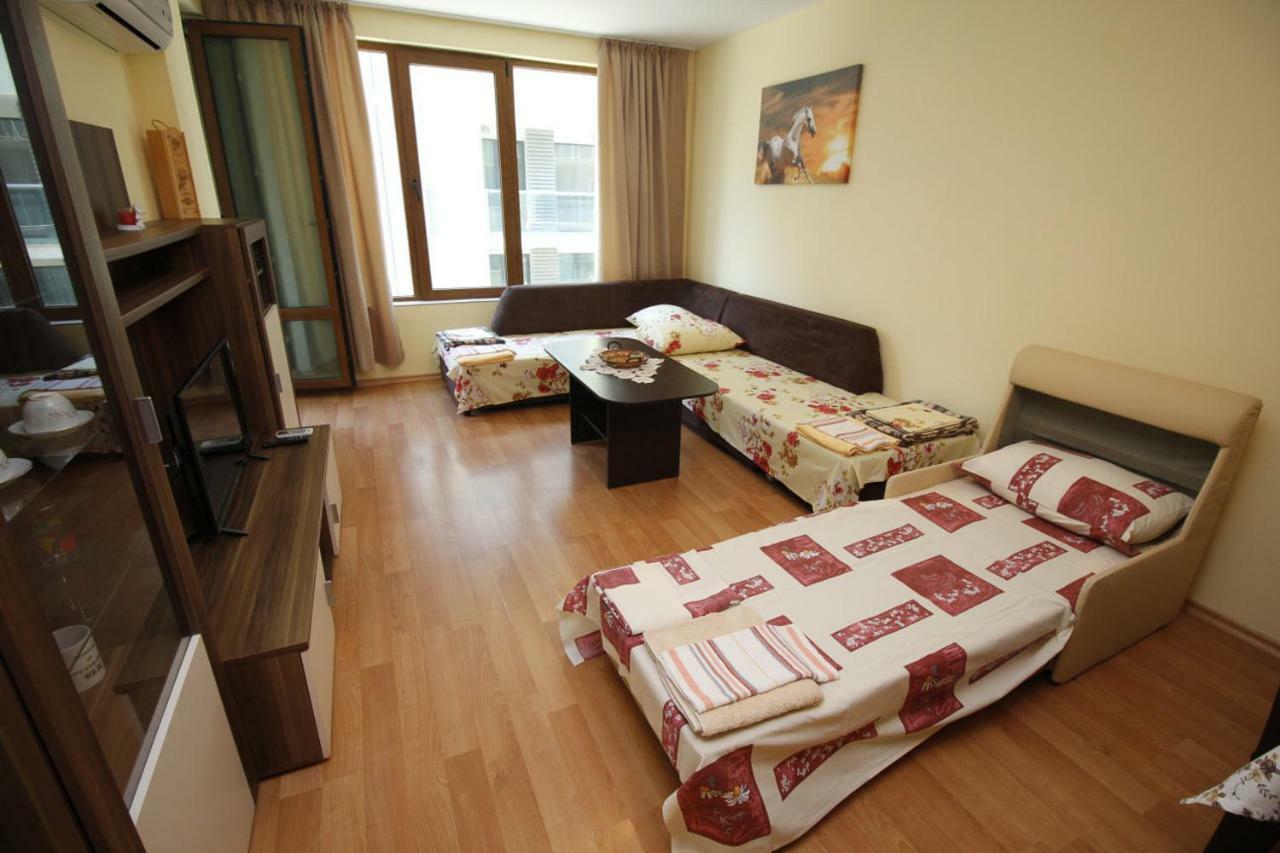 Apartment Rosi Pomorie Luaran gambar